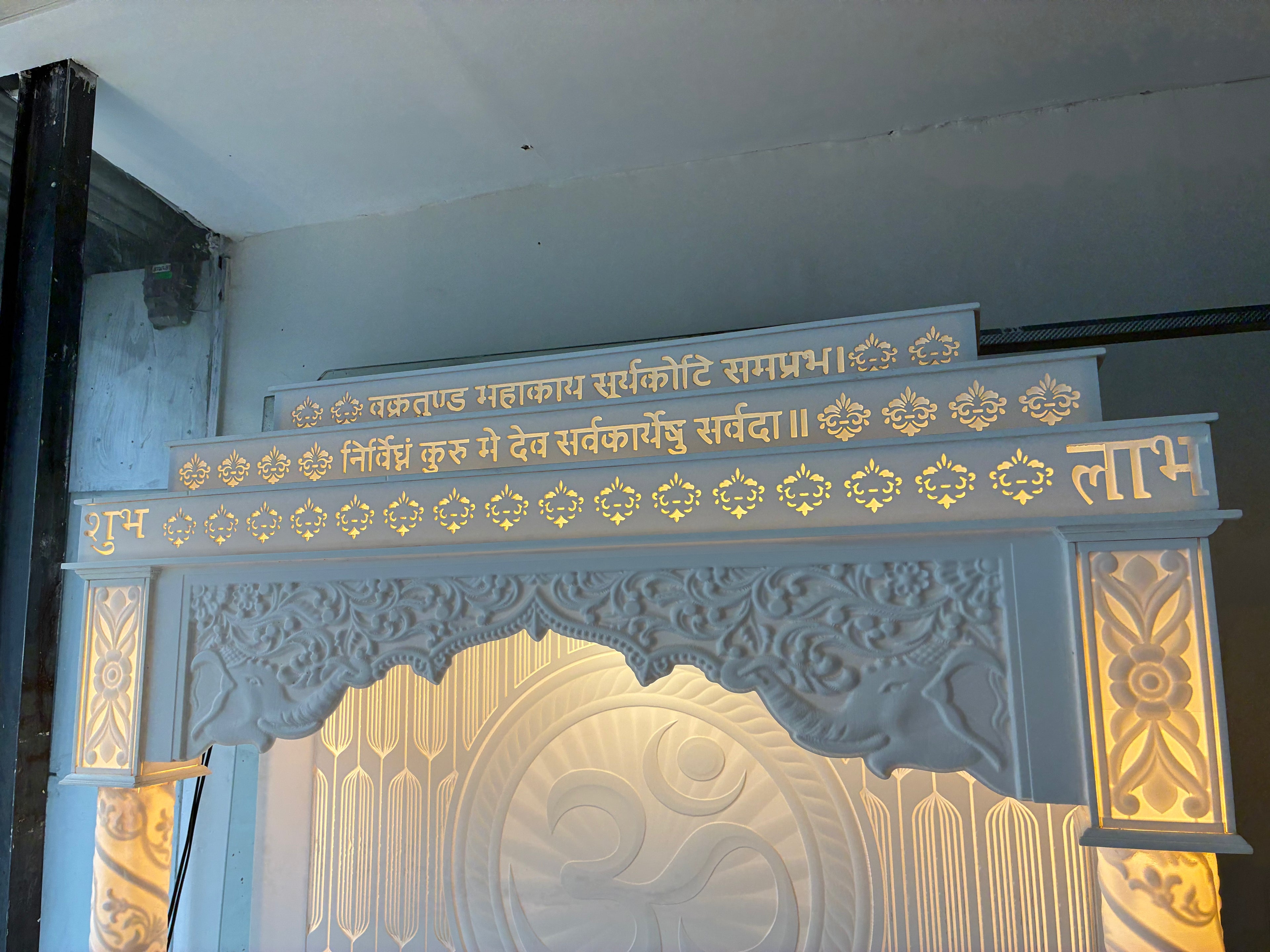 HOME ARTS | Corian pooja mandir  | Luxury design