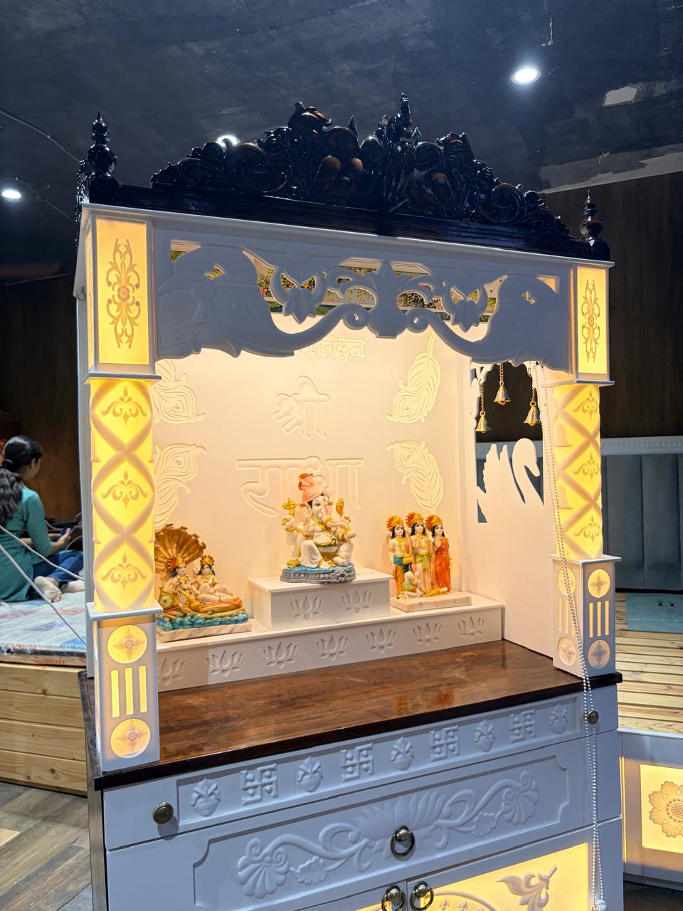 HOME ARTS | Corian pooja mandir  | Luxury design